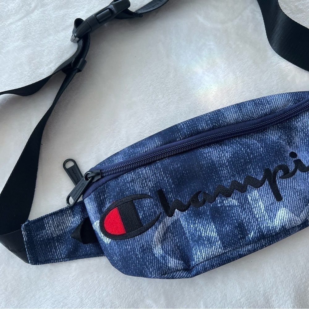 CHAMPION Adjustable Fanny Pack